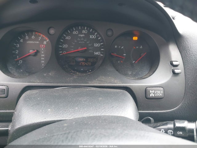 2002 Acura Mdx მანქანა იყიდება აუქციონზე, vin: 2HNYD18232H525890, აუქციონის ნომერი: 44416347