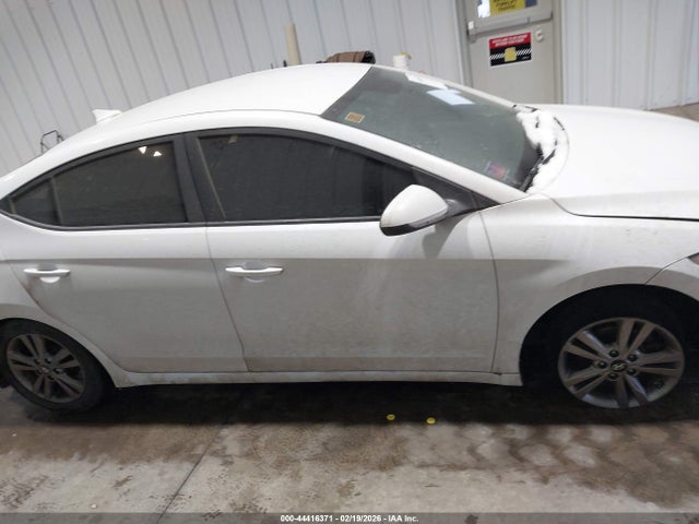 5NPD84LF8HH036938 Hyundai ELANTRA SE