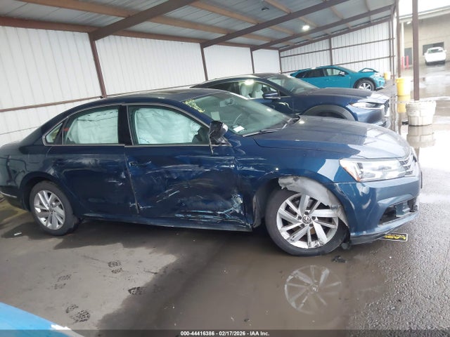 1VWBA7A37JC011520 Volkswagen Passat 2.0t Se