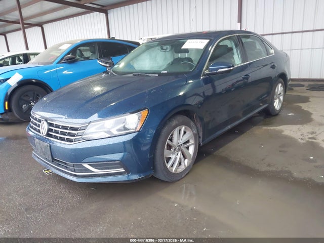 1VWBA7A37JC011520 Volkswagen Passat 2.0t Se