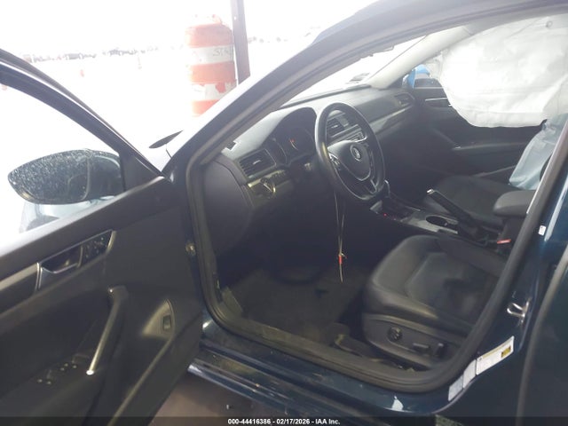 1VWBA7A37JC011520 Volkswagen Passat 2.0t Se