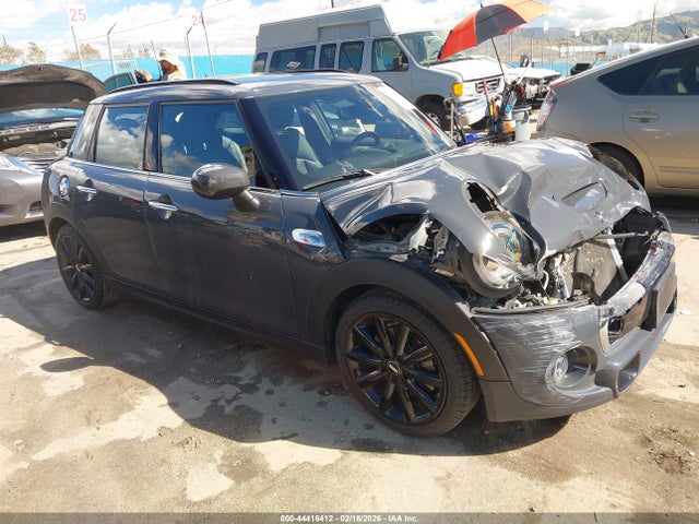 2020 MINI HARDTOP WMWXU9C0XL2M70982