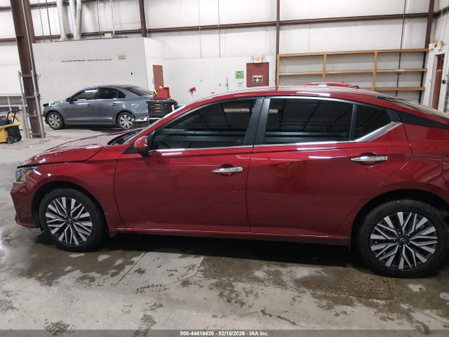 1N4BL4DW7PN317508 Nissan Altima Sv Intelligent Awd