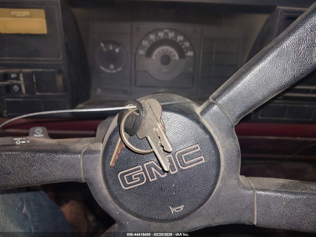 44416450 :رقم المزاد ، 2GTEC14Z1J1578125 vin ، 1988 Gmc Gmt-400 C1500 مزاد بيع