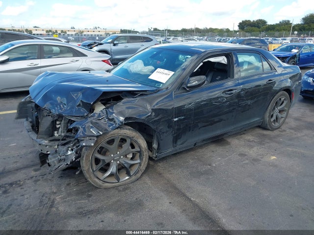 Продажа на аукционе авто 2023 Chrysler 300 300s, vin: 2C3CCABG5PH537705, номер лота: 44416469