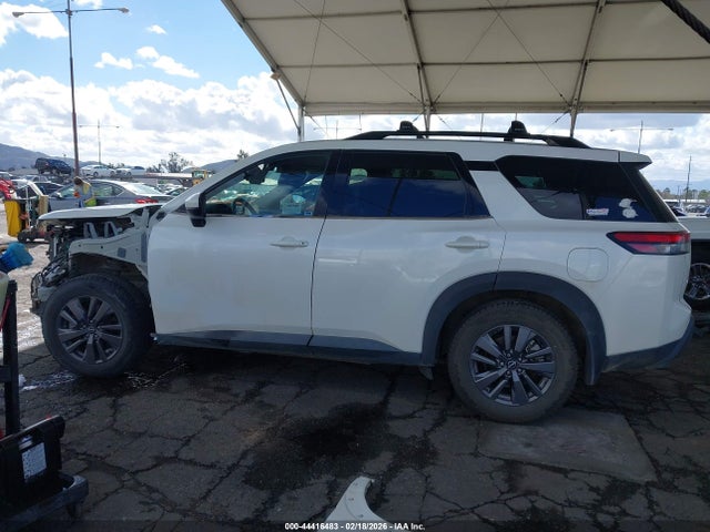 5N1DR3BA2NC249593 Nissan Pathfinder Sv 2wd