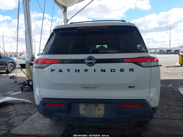 5N1DR3BA2NC249593 Nissan Pathfinder Sv 2wd