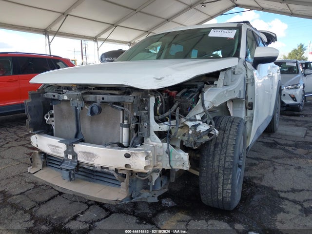 5N1DR3BA2NC249593 Nissan Pathfinder Sv 2wd