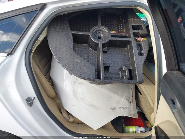 Ford Fusion Hybrid Se 2015 3FA6P0LU7FR196408 Image 8