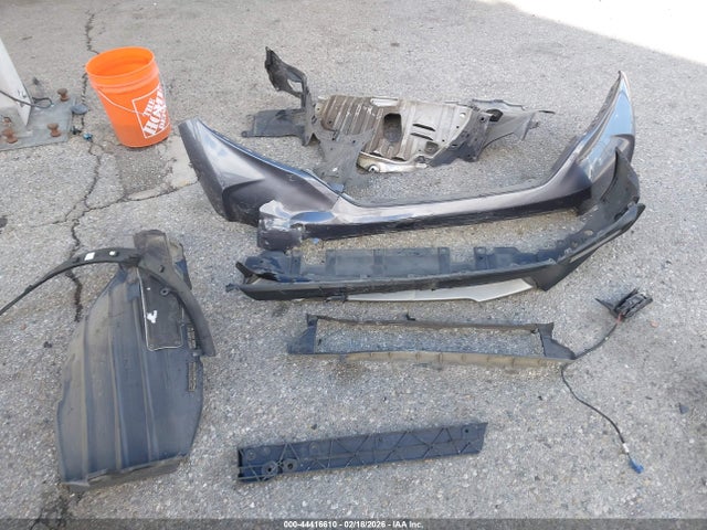 2HKRW5H38JH405156 Honda CR-V LX