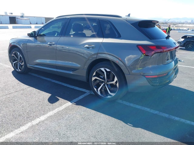 2024 AUDI Q8 E-TRON WA15AAGE3RB056665 Photo 2