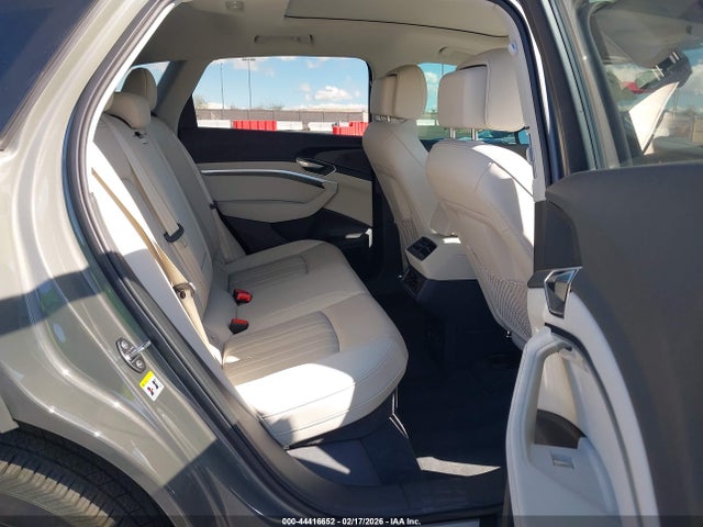 2024 AUDI Q8 E-TRON WA15AAGE3RB056665 Photo 7