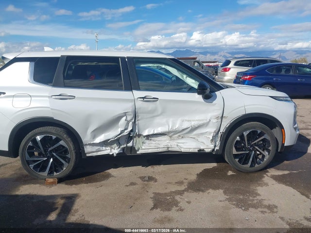 JA4J3VA81RZ020354 Mitsubishi Outlander Se 2.5 2wd