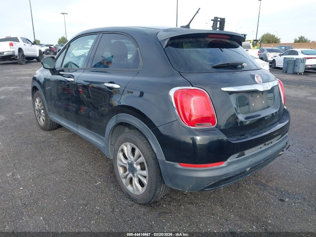2016 FIAT 500X ZFBCFXBT6GP399173 Photo 2