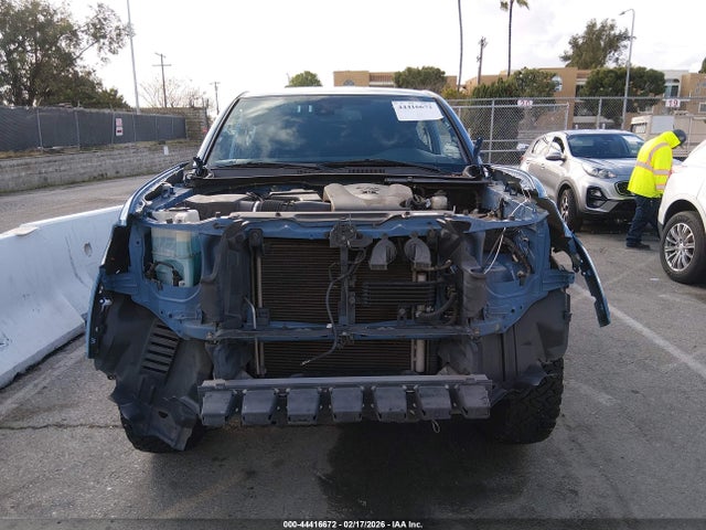 3TMAZ5CN6KM095002 Toyota Tacoma Trd Sport