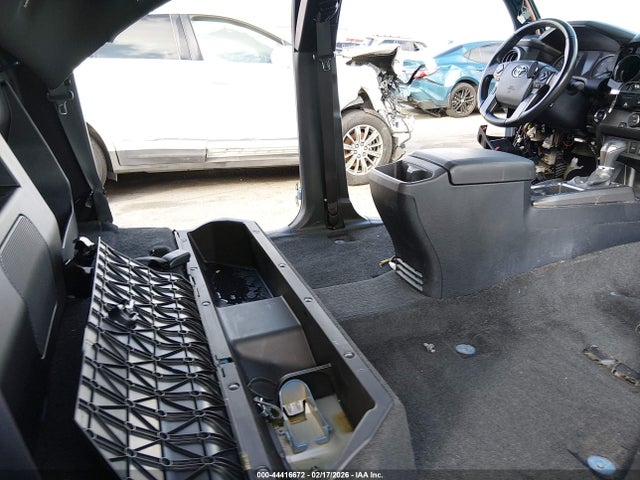 3TMAZ5CN6KM095002 Toyota Tacoma Trd Sport