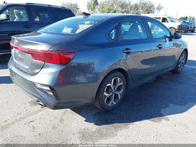 3KPF24AD1KE138329 KIA Forte Lxs