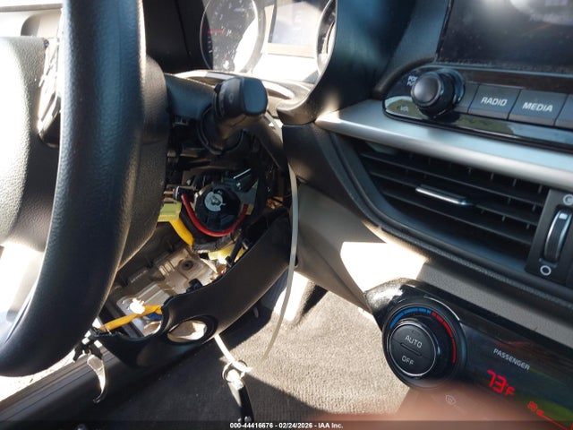 3KPF24AD1KE138329 KIA Forte Lxs