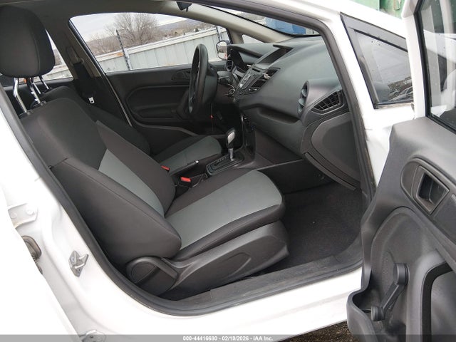 3FADP4TJ1JM100847 Ford FIESTA S