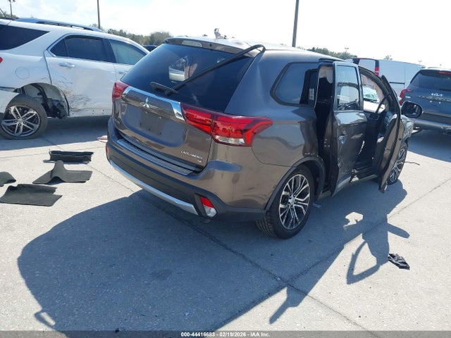 2017 MITSUBISHI OUTLANDER JA4AD3A3XHZ066804 Photo 3
