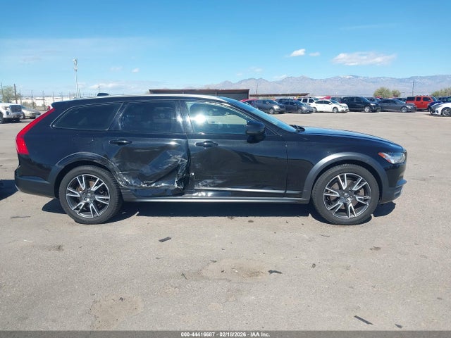 YV4A22NL7H1007303 Volvo V90 Cross Country T6