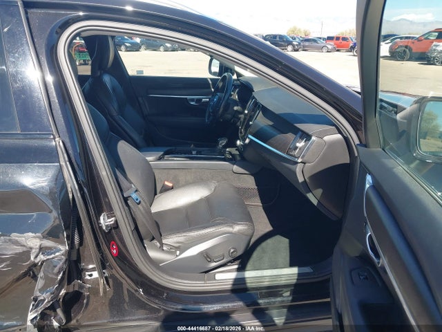 2017 VOLVO V90 CROSS COUNTRY YV4A22NL7H1007303 Photo 4