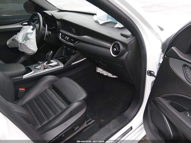2022 ALFA ROMEO STELVIO ZASPAKBN9N7D43640 Photo 4