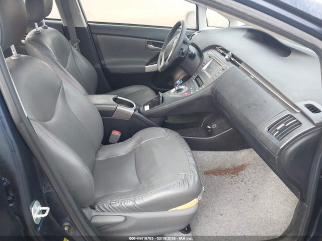 2015 TOYOTA PRIUS JTDKN3DU2F1984487 Photo 4