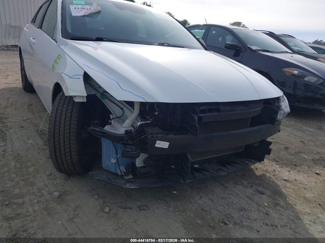 Продаж на аукціоні авто 2022 Hyundai Elantra Sel, vin: 5NPLM4AG2NH063955, номер лоту: 44416704