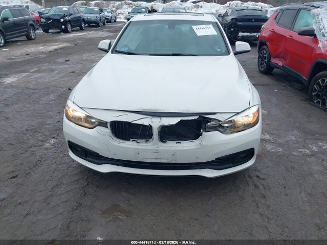 WBA8E5G52HNU42308 BMW 320i Xdrive