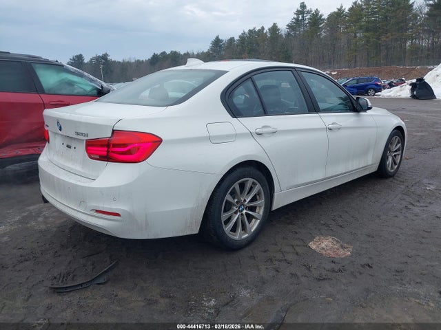 2017 BMW 320I WBA8E5G52HNU42308 Photo 3