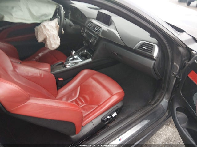 2018 BMW M4 WBS4Y9C55JAC86263 Photo 4