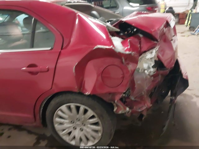 2011 Ford Fusion Hybrid მანქანა იყიდება აუქციონზე, vin: 3FADP0L38BR114551, აუქციონის ნომერი: 44416739