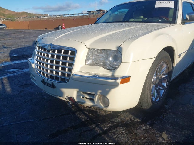 Продажа на аукционе авто 2006 Chrysler 300c, vin: 2C3KA63HX6H356944, номер лота: 44416741