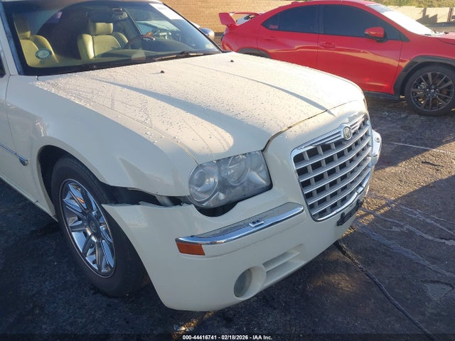 Продажа на аукционе авто 2006 Chrysler 300c, vin: 2C3KA63HX6H356944, номер лота: 44416741