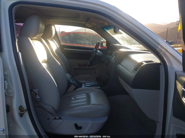 Продажа на аукционе авто 2006 Chrysler 300c, vin: 2C3KA63HX6H356944, номер лота: 44416741