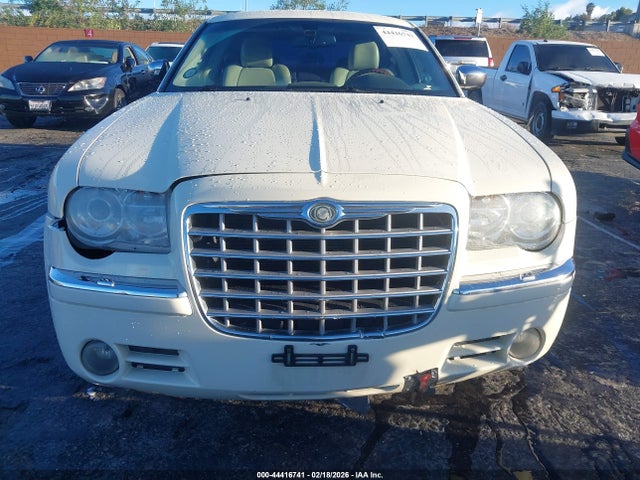Продажа на аукционе авто 2006 Chrysler 300c, vin: 2C3KA63HX6H356944, номер лота: 44416741