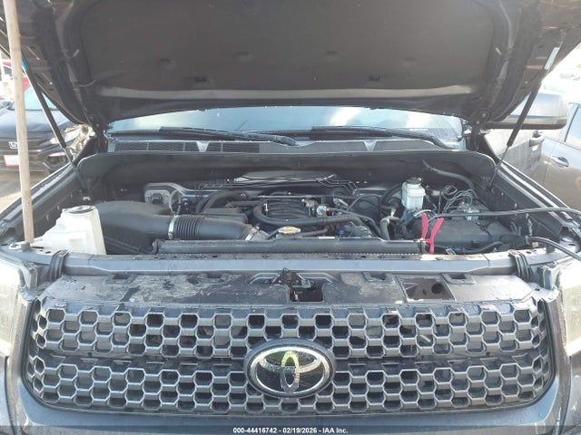 5TFEY5F17GX205070 Toyota Tundra Sr5 5.7l V8