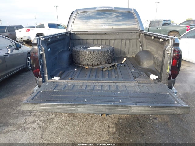 5TFEY5F17GX205070 Toyota Tundra Sr5 5.7l V8