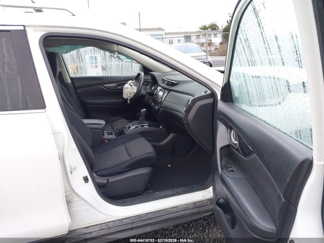 JN8AT2MV7HW002824 Nissan ROGUE SV