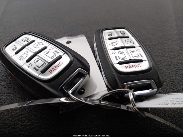 44416755 :رقم المزاد ، 2C4RC1N79JR358926 vin ، 2018 Chrysler Pacifica Hybrid Limited مزاد بيع