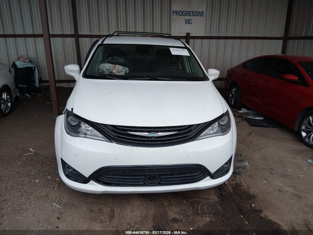 44416755 :رقم المزاد ، 2C4RC1N79JR358926 vin ، 2018 Chrysler Pacifica Hybrid Limited مزاد بيع