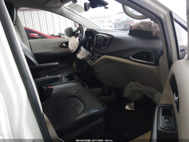 44416755 :رقم المزاد ، 2C4RC1N79JR358926 vin ، 2018 Chrysler Pacifica Hybrid Limited مزاد بيع
