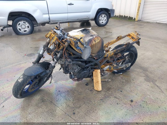 Suzuki SV650 2017 JS1VP55A5H2100864 Image 2