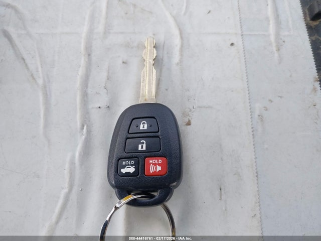 Toyota COROLLA SE 2018 5YFBURHE4JP750610 Image 11