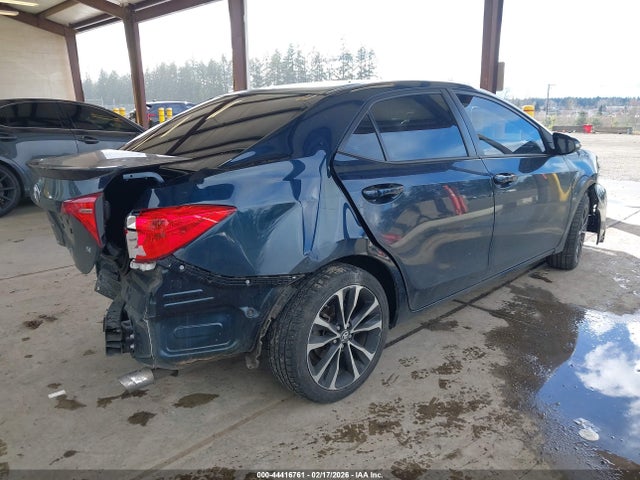 Toyota COROLLA SE 2018 5YFBURHE4JP750610 Image 4