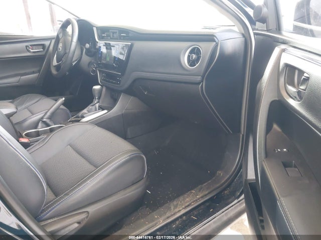 Toyota COROLLA SE 2018 5YFBURHE4JP750610 Image 5
