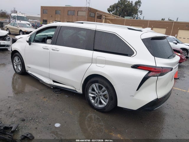 5TDZRKEC7MS009776 Toyota Sienna Limited