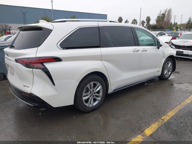 5TDZRKEC7MS009776 Toyota Sienna Limited