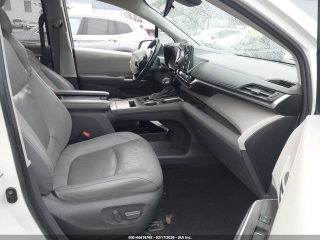 5TDZRKEC7MS009776 Toyota Sienna Limited